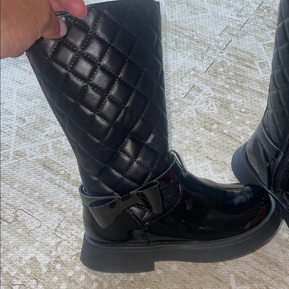 Stylish Black Kids Boots - Picture 3 of 5